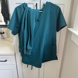 Women’s mandala scrub set